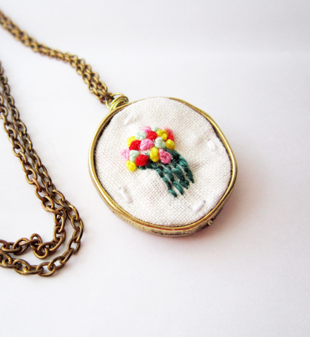 Hand Embroidered Flower Necklace, French Knots Multicolor Floral Pendant, Flower Bouquet, Cute Jewelry, Vintage Style Necklace